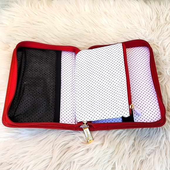 NWOT LEVENGER LEATHER CHARLOTTE TECH CASE - Picture 6 of 15